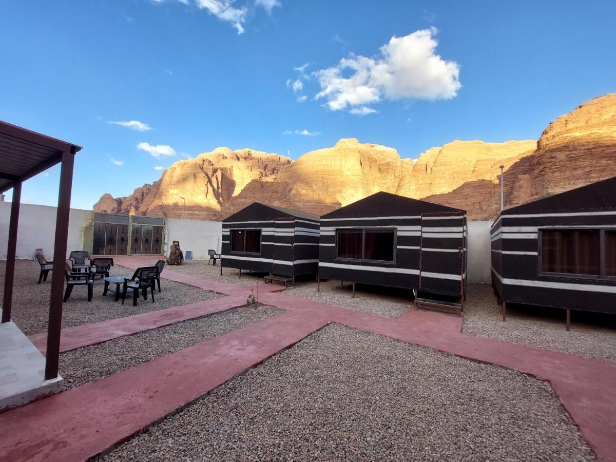 Wadi Rum Oryx Hostel & Tours Eksteriør billede