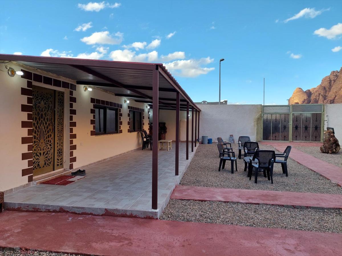 Wadi Rum Oryx Hostel & Tours Eksteriør billede
