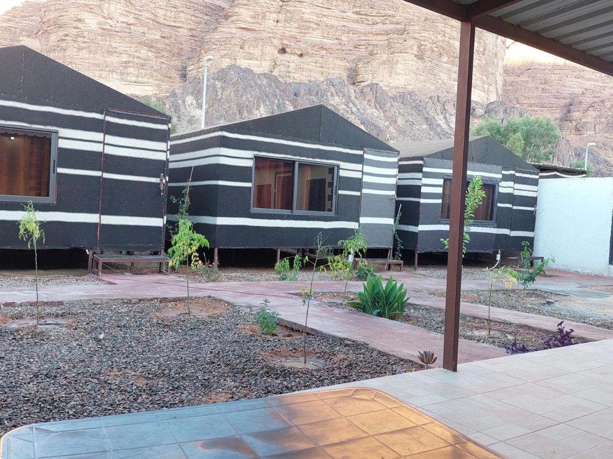 Wadi Rum Oryx Hostel & Tours Eksteriør billede