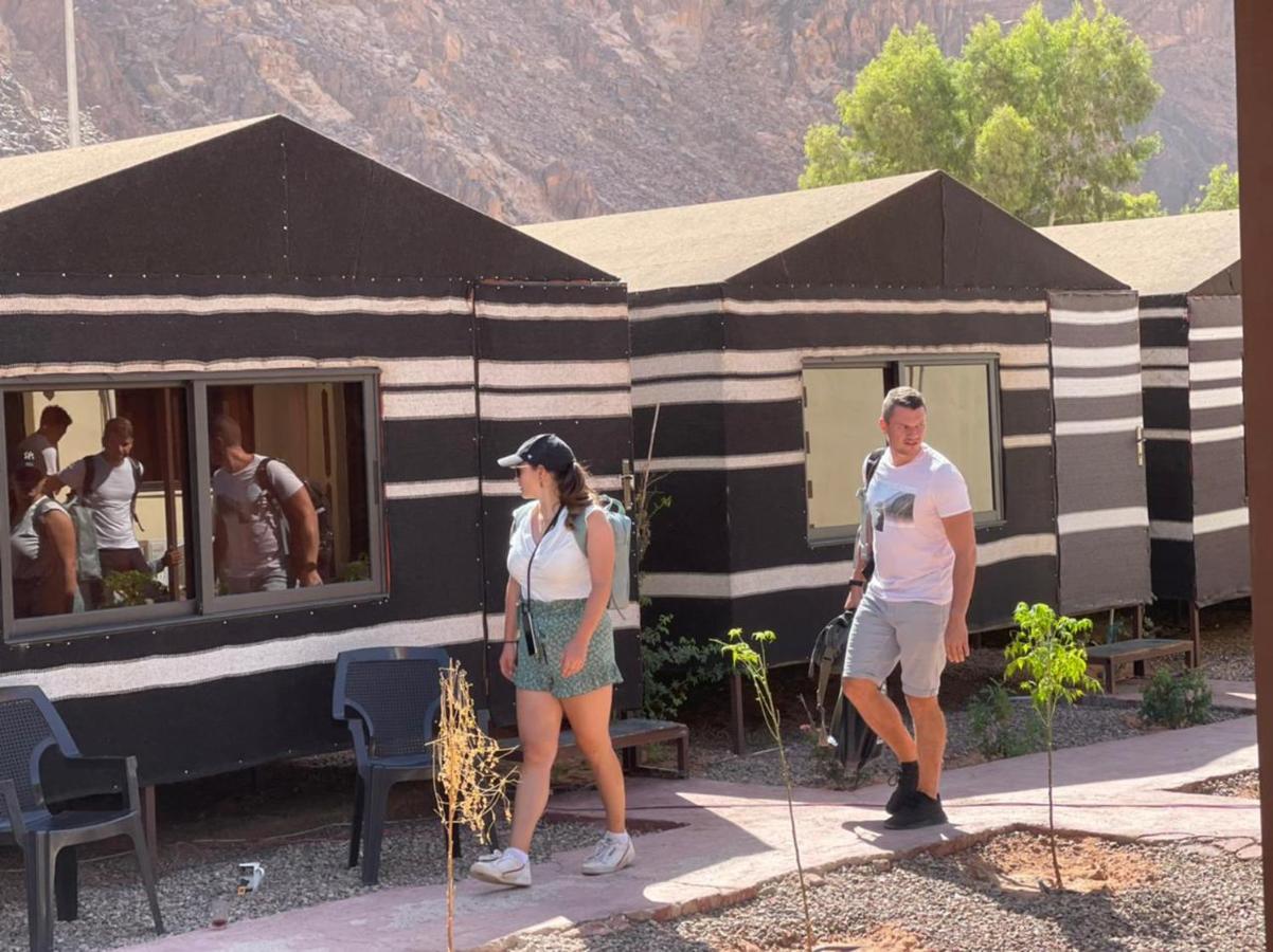 Wadi Rum Oryx Hostel & Tours Eksteriør billede