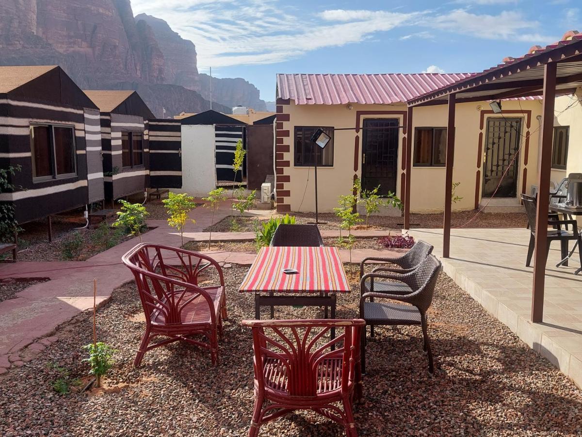 Wadi Rum Oryx Hostel & Tours Eksteriør billede