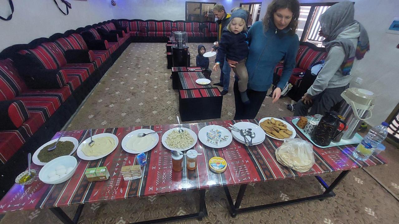 Wadi Rum Oryx Hostel & Tours Eksteriør billede