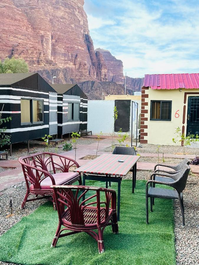 Wadi Rum Oryx Hostel & Tours Eksteriør billede