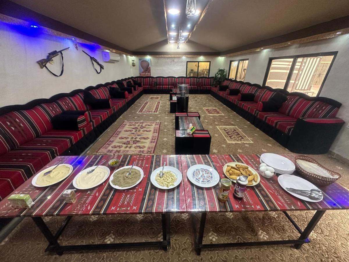 Wadi Rum Oryx Hostel & Tours Eksteriør billede