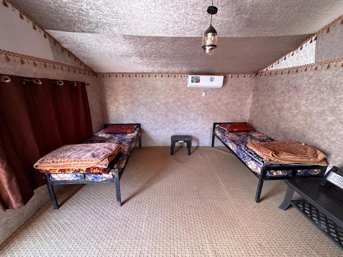 Wadi Rum Oryx Hostel & Tours Eksteriør billede